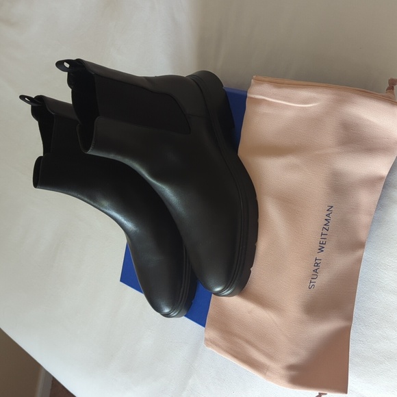Stuart Weitzman McKenzee Chelsea Boot - Picture 3 of 6